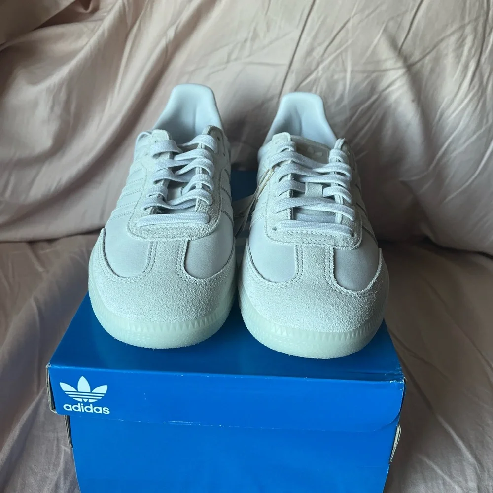 adidas Samba Men’s Sneakers in Off-White - Picture 2 of 8